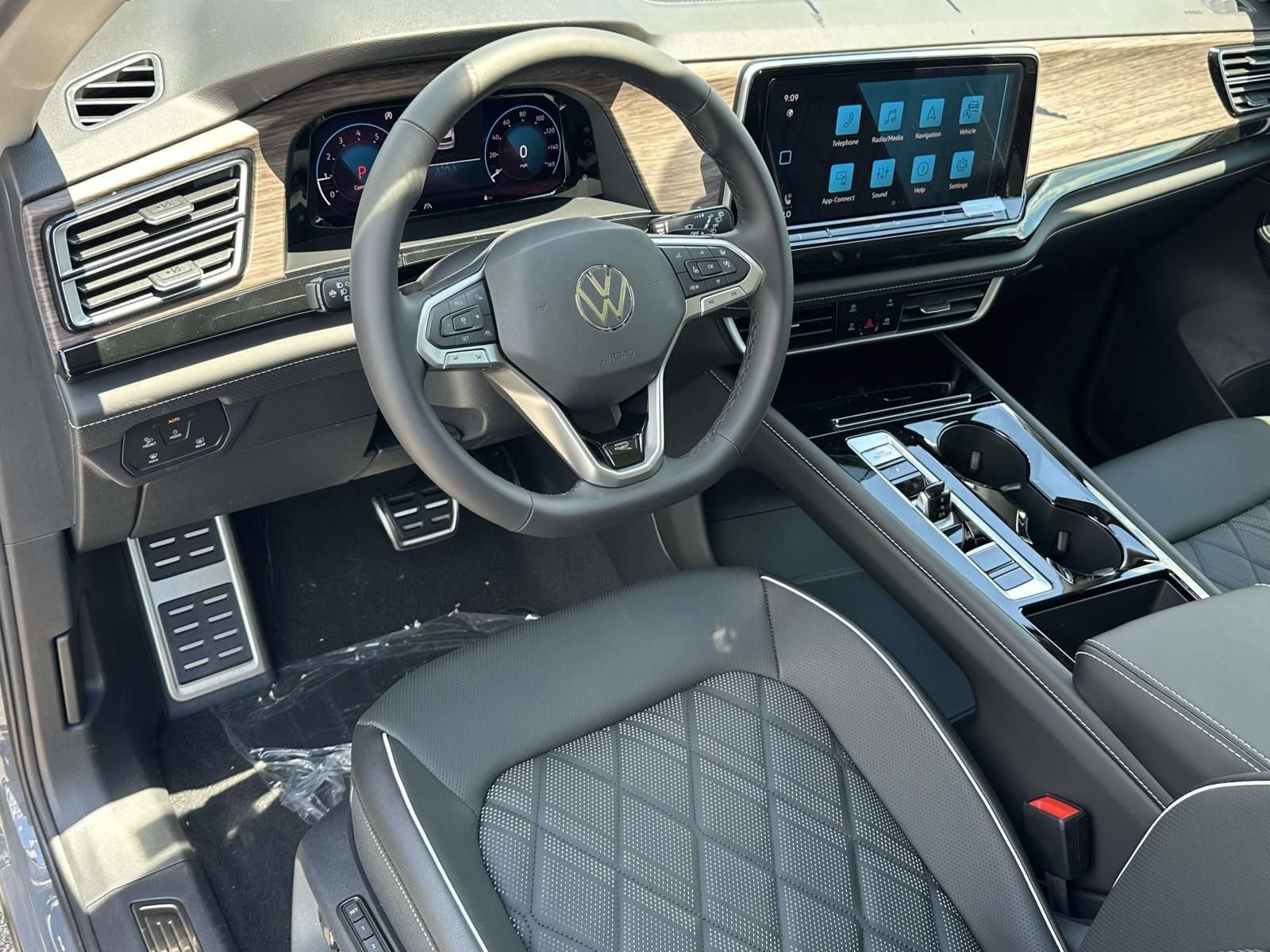 New 2026 Volkswagen Atlas SEL Premium R-Line AWD/4WD image 10