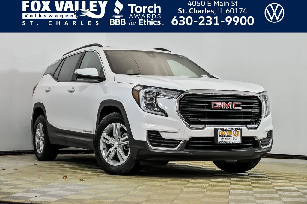 Used 2022 GMC Terrain SLE w/ Driver Convenience Package image 1