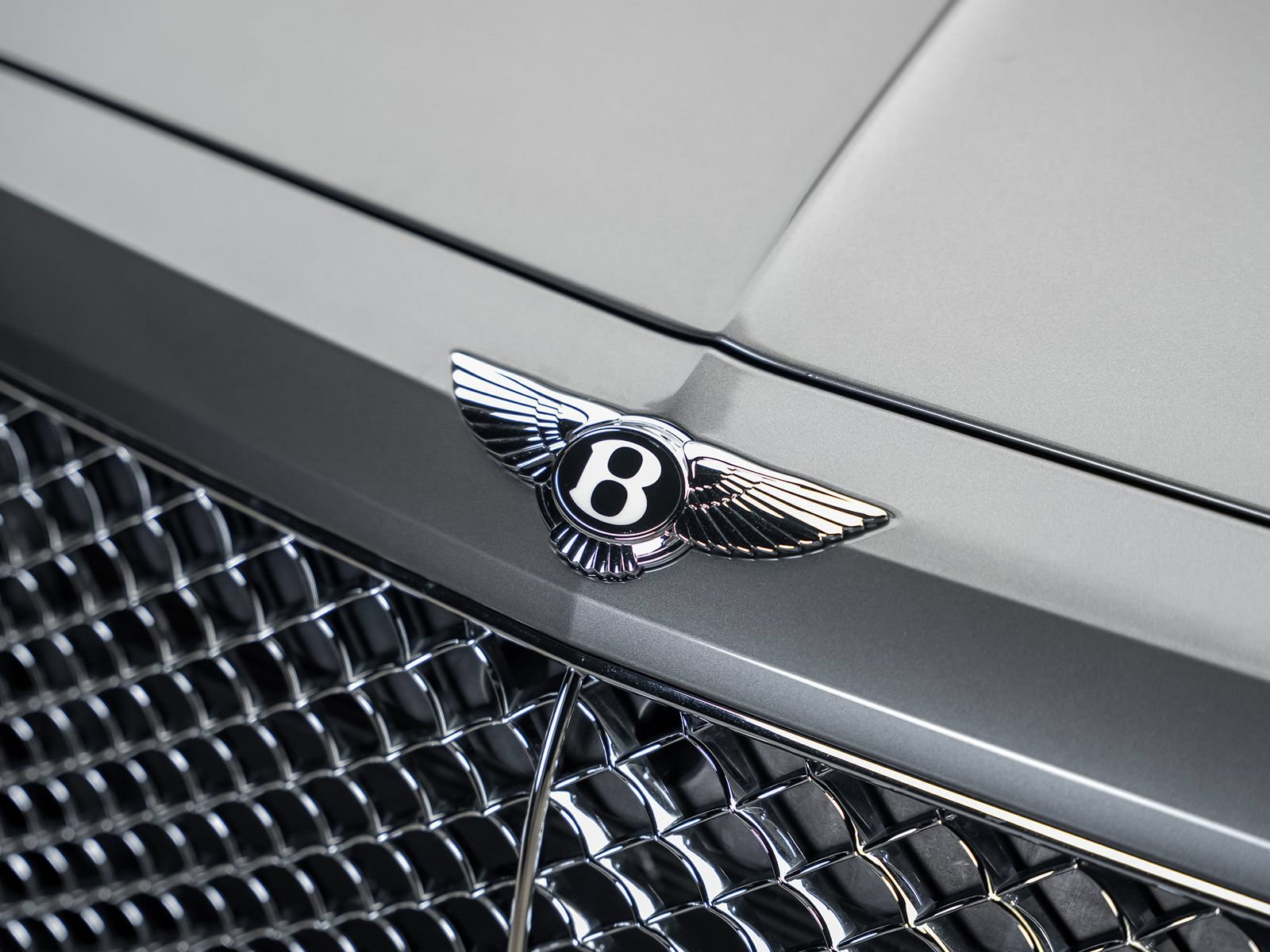 Used 2018 Bentley Bentayga AWD/4WD image 5
