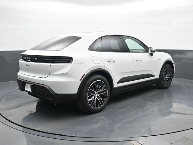 Certified 2025 Porsche Macan Electric RWD image 22