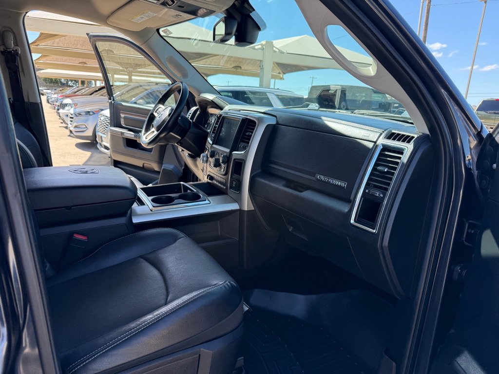 Used 2014 RAM 1500 Laramie w/ Convenience Group AWD/4WD image 16