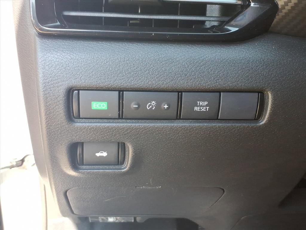 Used 2020 Nissan Sentra SV w/ Electronics Package image 18