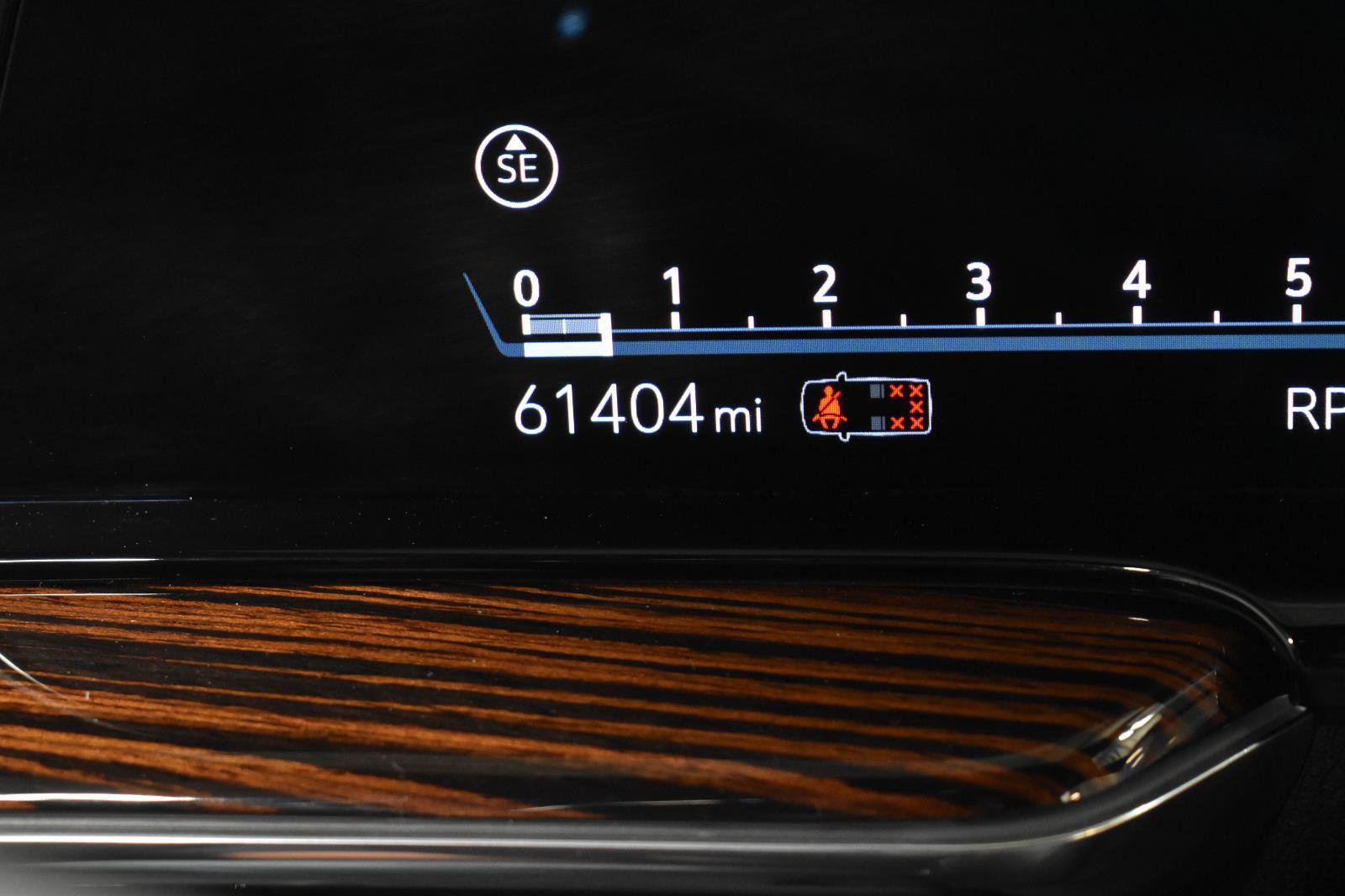 Used 2023 Cadillac Escalade ESV Premium Luxury w/ LPO, Floor Liner Package AWD/4WD image 24