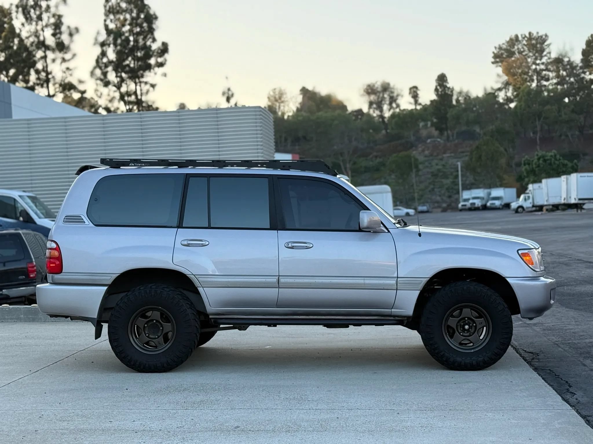 Used 2000 Toyota Land Cruiser AWD/4WD image 15