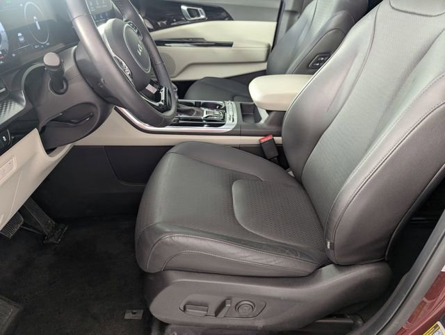 Used 2024 Kia Carnival SX Prestige image 14