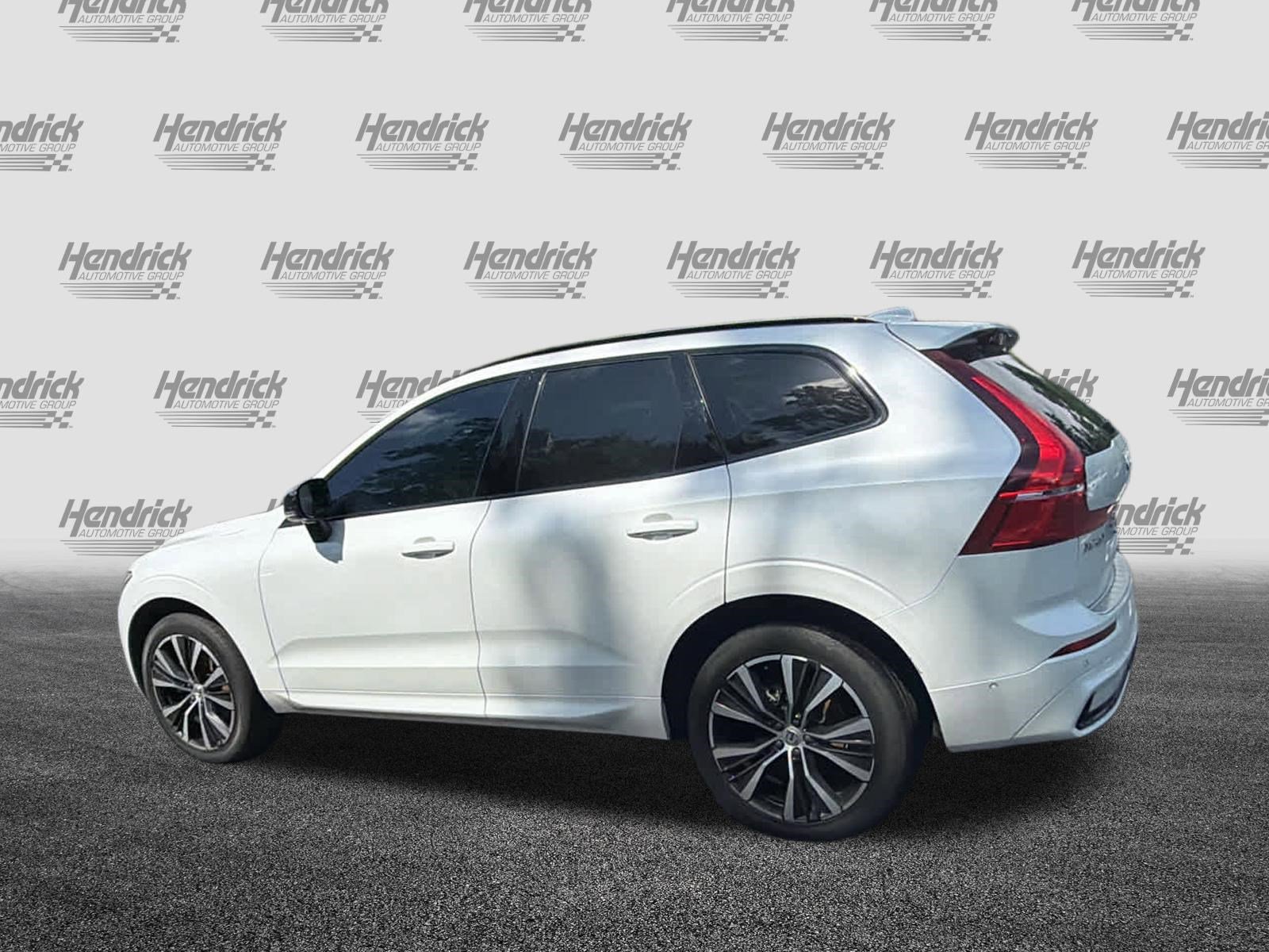 Certified 2023 Volvo XC60 B5 Ultimate w/ Protection Package Premier FWD image 10