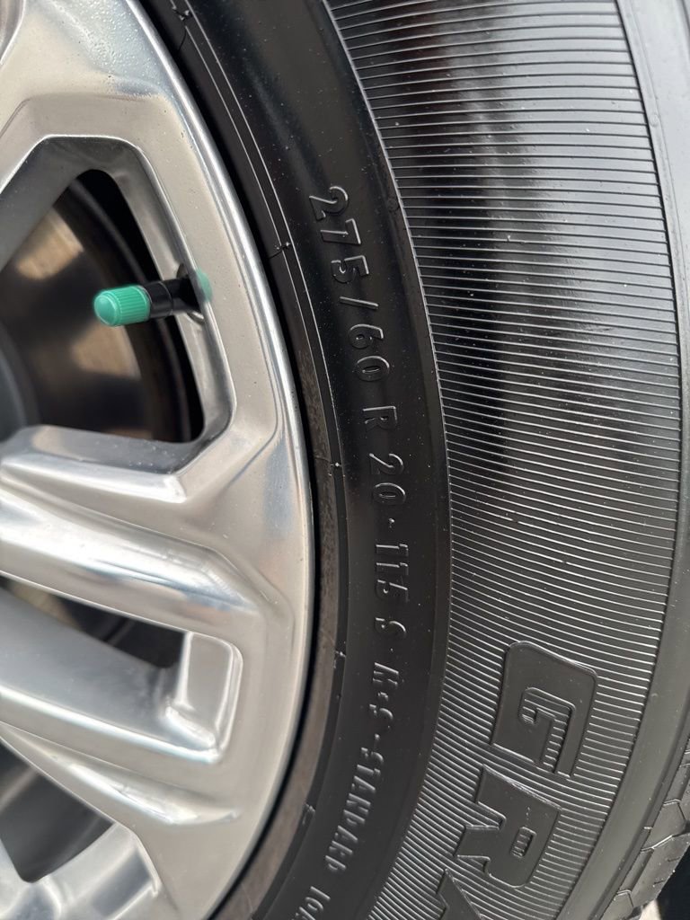 Used 2023 GMC Yukon SLT w/ SLT Premium Package image 35