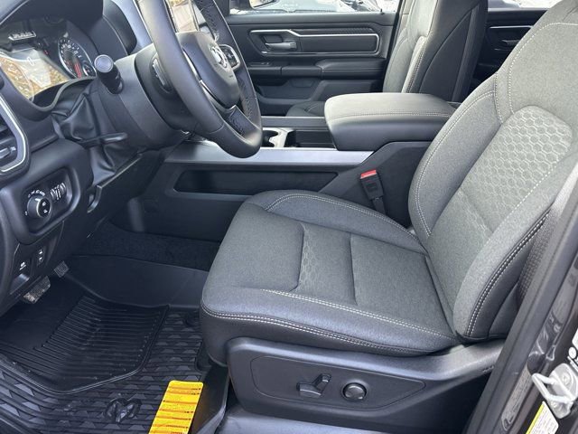 New 2026 RAM 1500 Big Horn AWD/4WD image 9