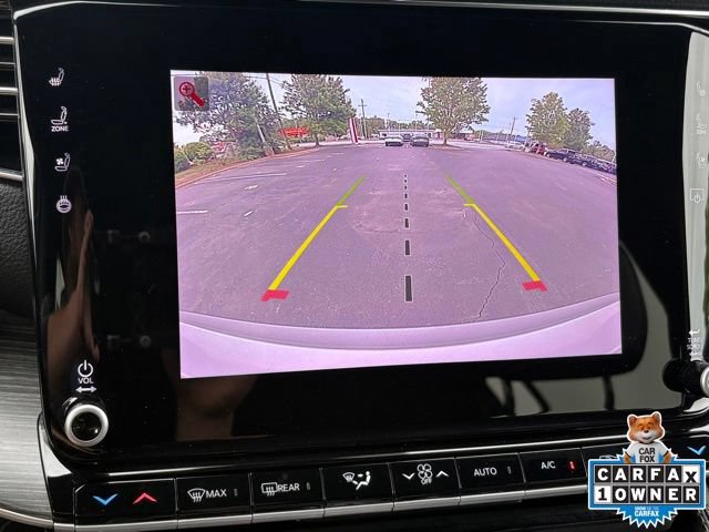 Used 2024 Jeep Wagoneer Series III AWD/4WD image 16