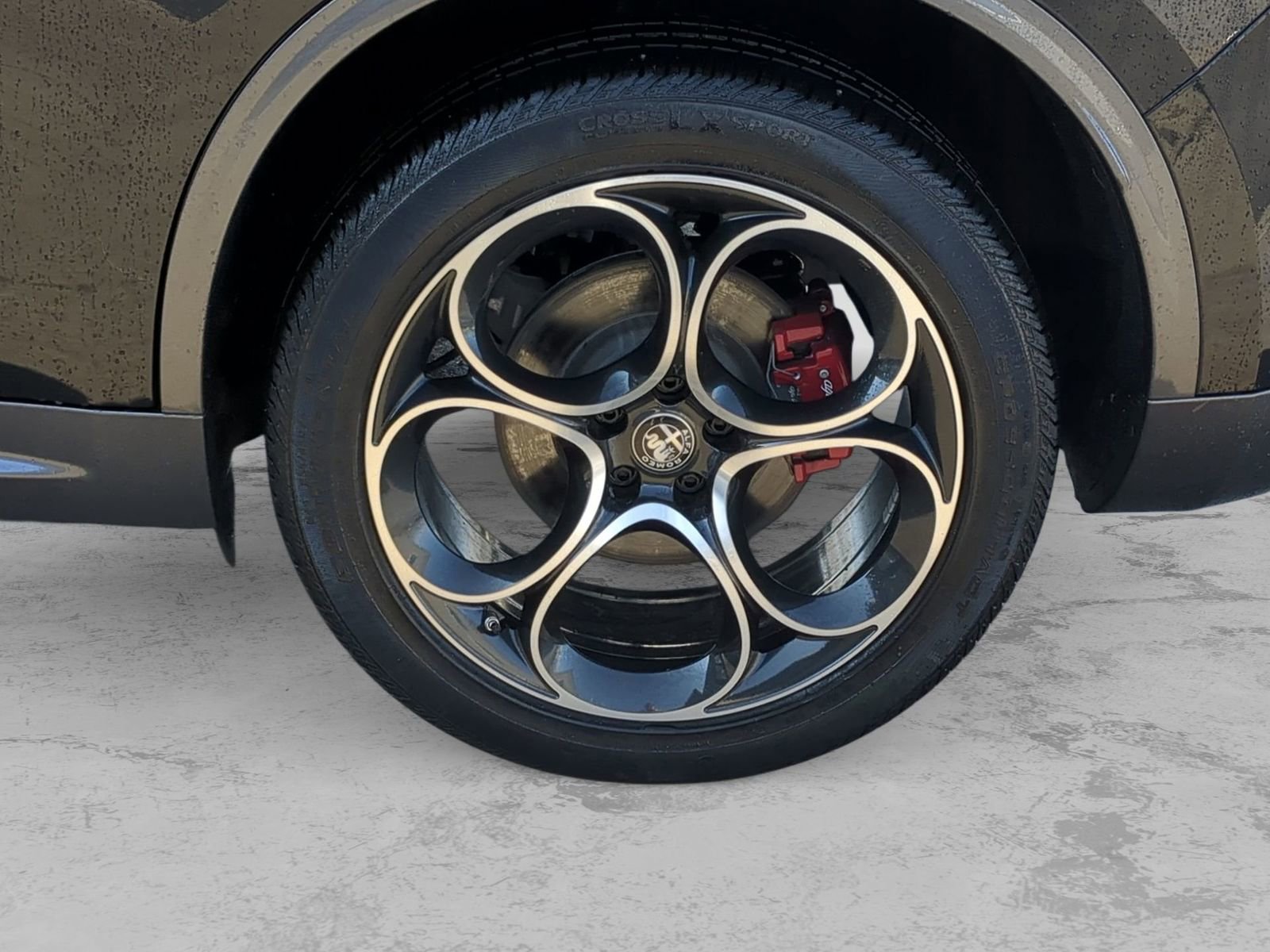 Used 2023 Alfa Romeo Stelvio Ti image 17