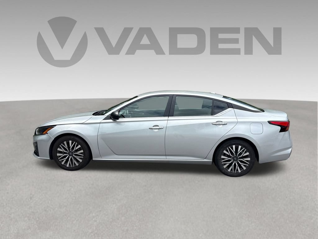 Used 2024 Nissan Altima 2.5 SV FWD image 22