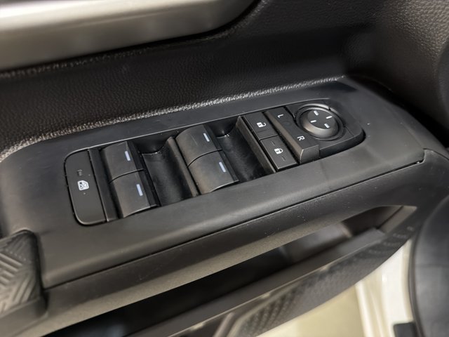 Used 2025 Toyota Tacoma TRD Off-Road AWD/4WD image 18