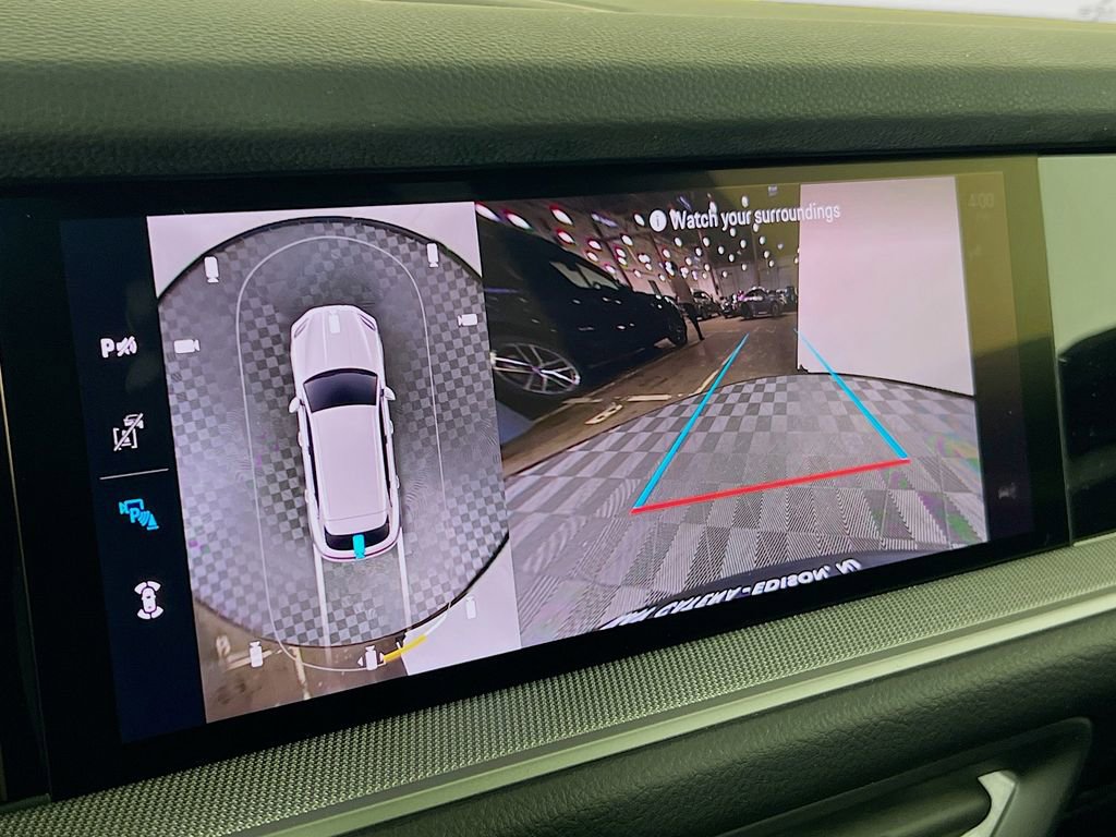 New 2026 Porsche Cayenne image 17