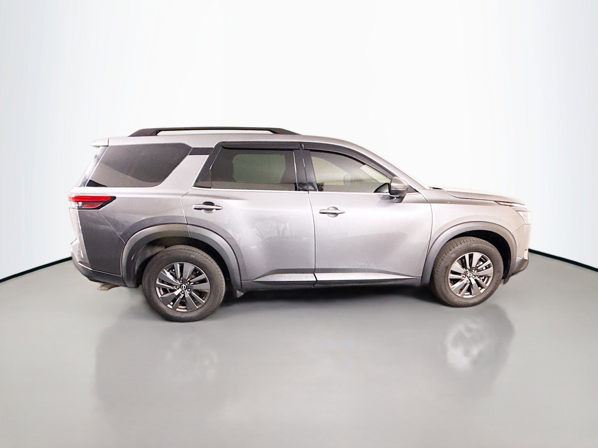 Used 2024 Nissan Pathfinder SV FWD image 11