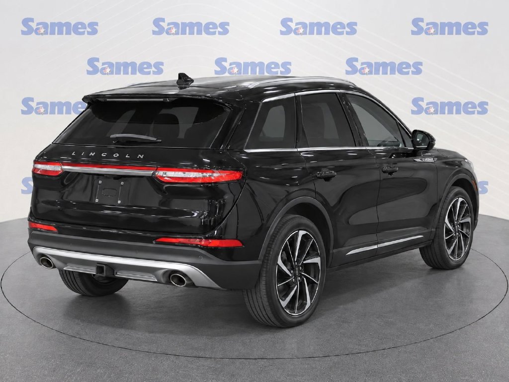 Used 2024 Lincoln Corsair Reserve w/ Towing Package FWD image 3