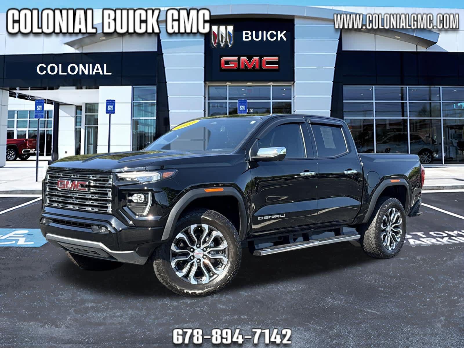 Used 2025 GMC Canyon Denali AWD/4WD image 1