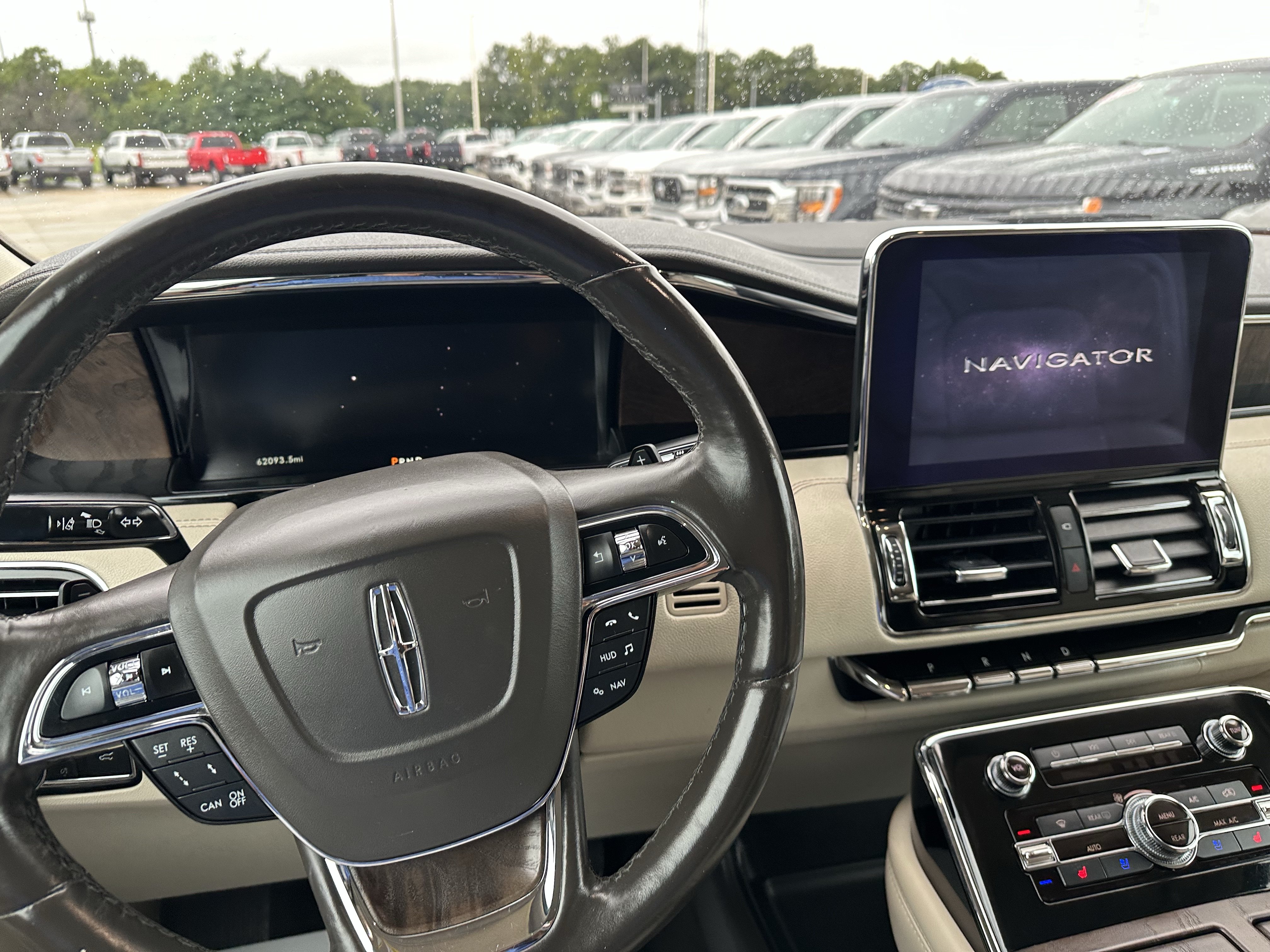 Used 2019 Lincoln Navigator Reserve AWD/4WD image 20