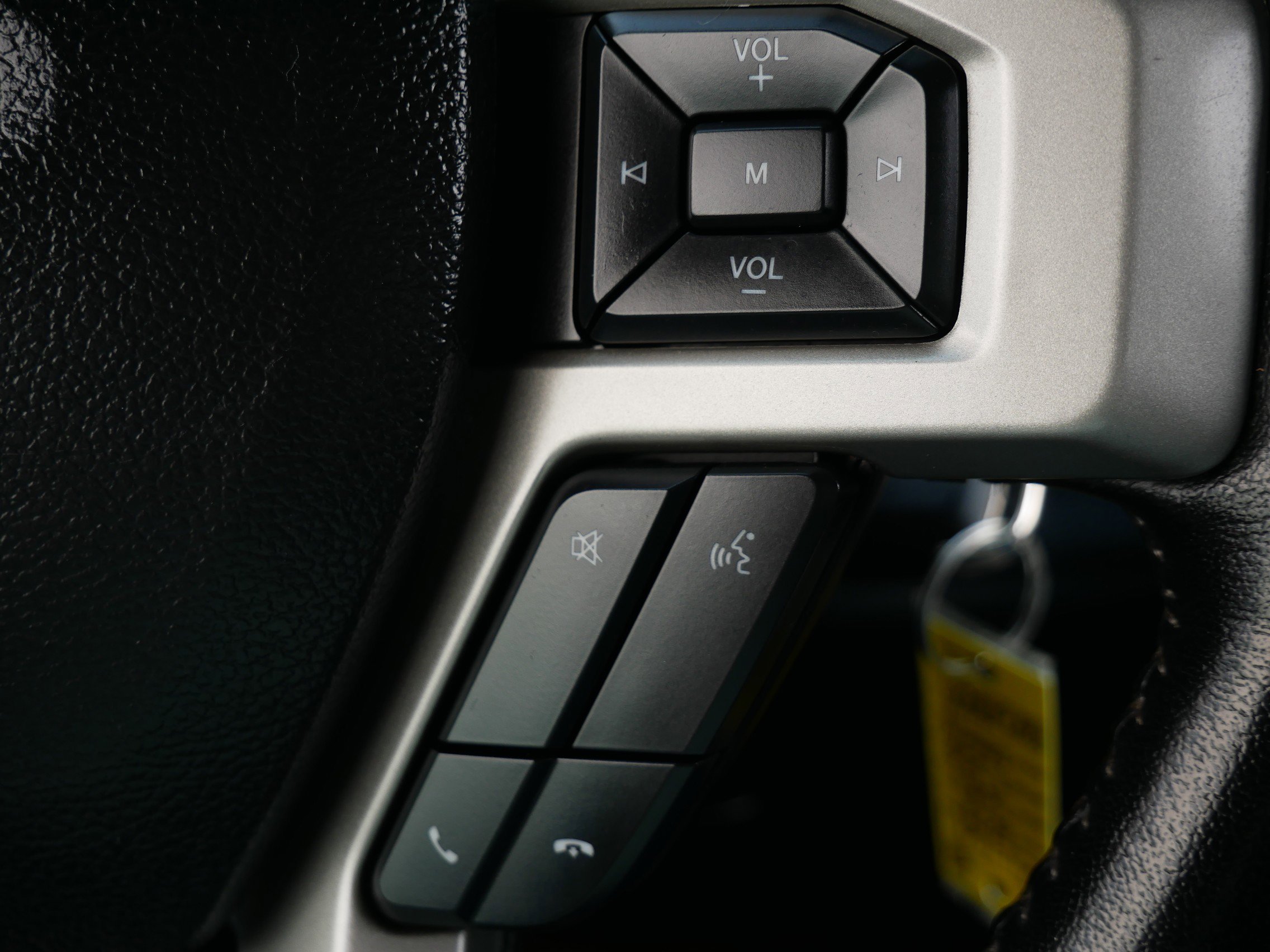 Certified 2022 Ford F350 Lariat w/ Chrome Package image 17