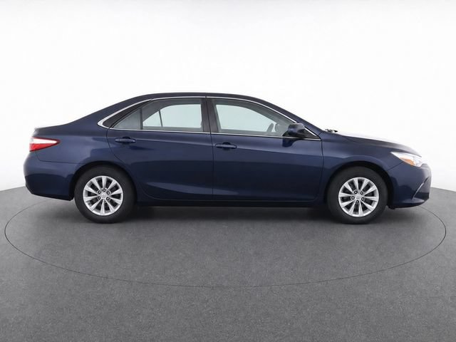 Used 2015 Toyota Camry LE FWD image 8