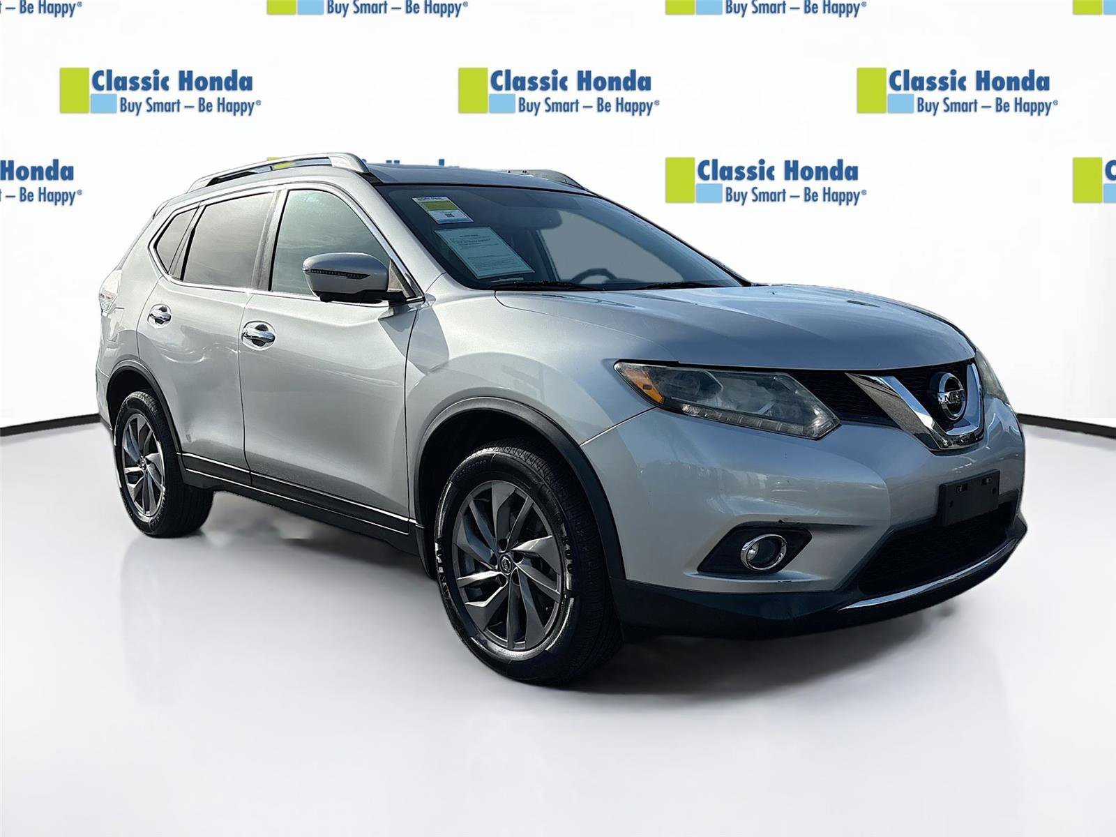 Used 2016 Nissan Rogue SL w/ SL Premium Package image 1