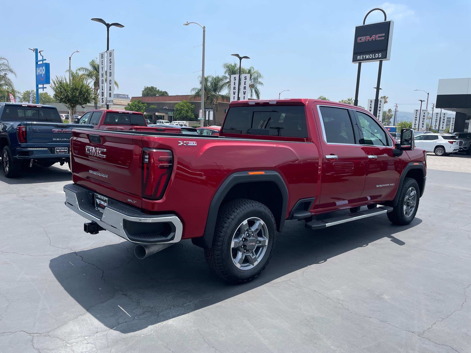 New 2025 GMC Sierra 2500 SLT w/ SLT Premium Package image 5