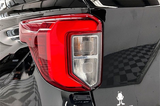 Used 2023 Ford Explorer ST w/ Technology Package image 34