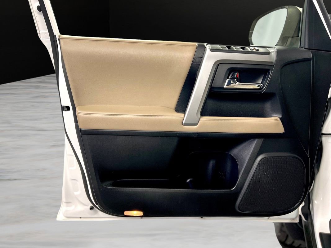 Used 2017 Toyota 4Runner SR5 image 32