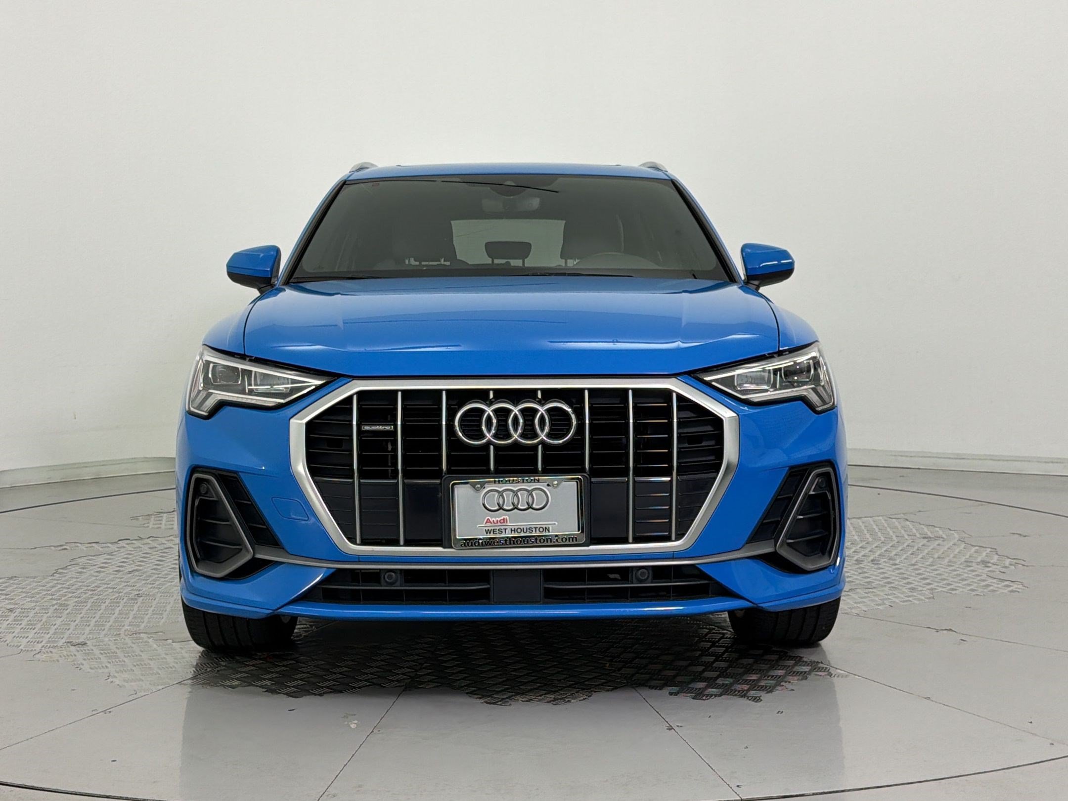 Used 2020 Audi Q3 2.0T Premium Plus w/ Premium Plus Package AWD/4WD image 6