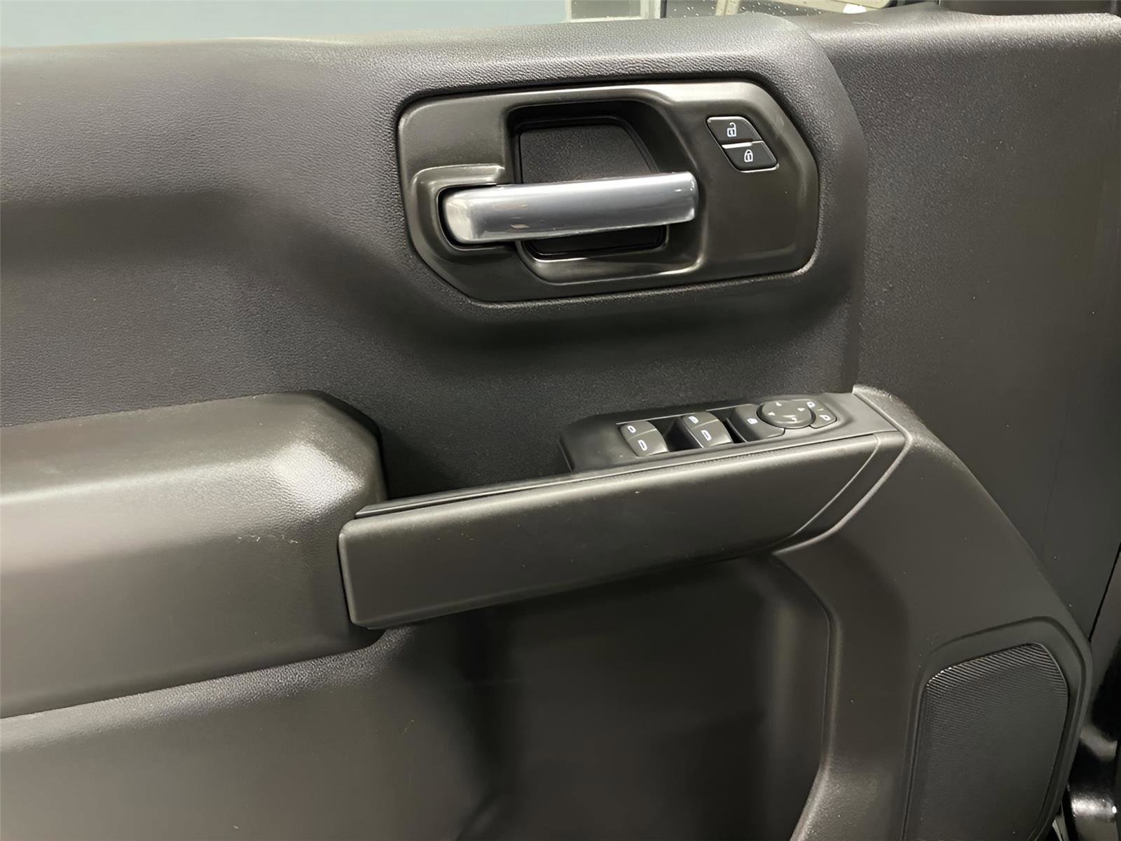 Used 2022 Chevrolet Silverado 1500 Custom Trail Boss image 23