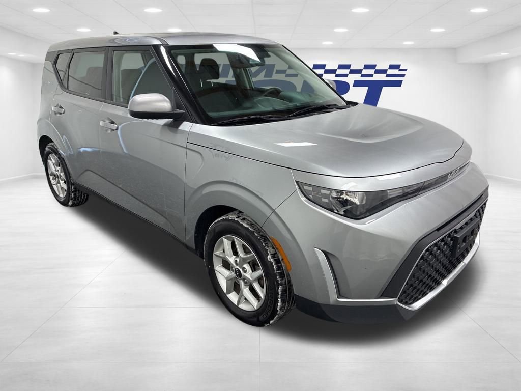 Used 2024 Kia Soul LX w/ Option Group 015 image 3