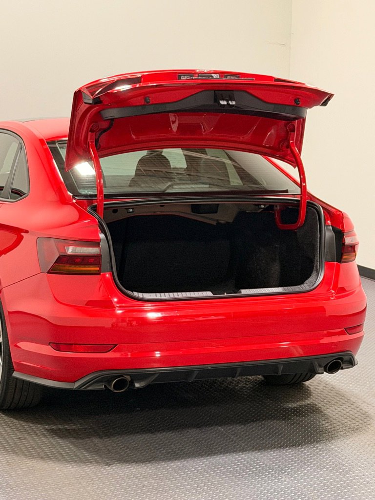 Used 2019 Volkswagen Jetta GLI image 13