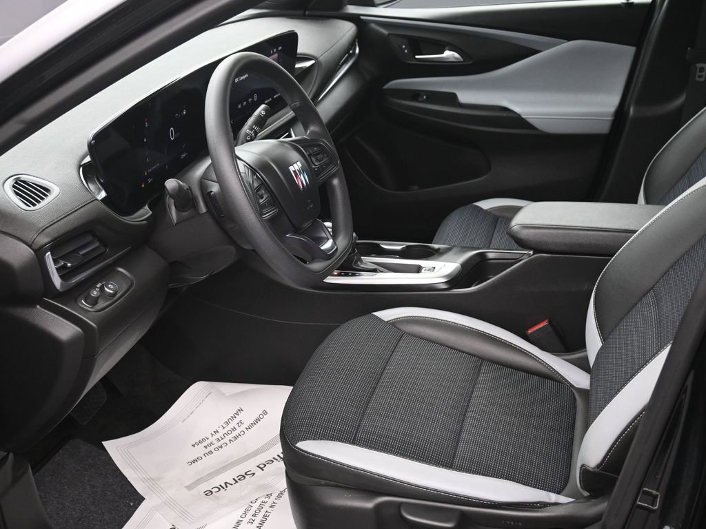 Used 2024 Buick Envista Preferred w/ Advanced Safety Package FWD image 10