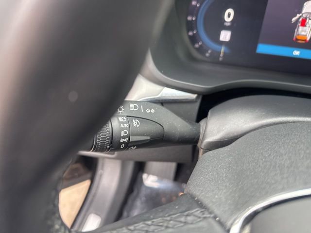 Used 2023 Volvo XC60 B5 Core image 22