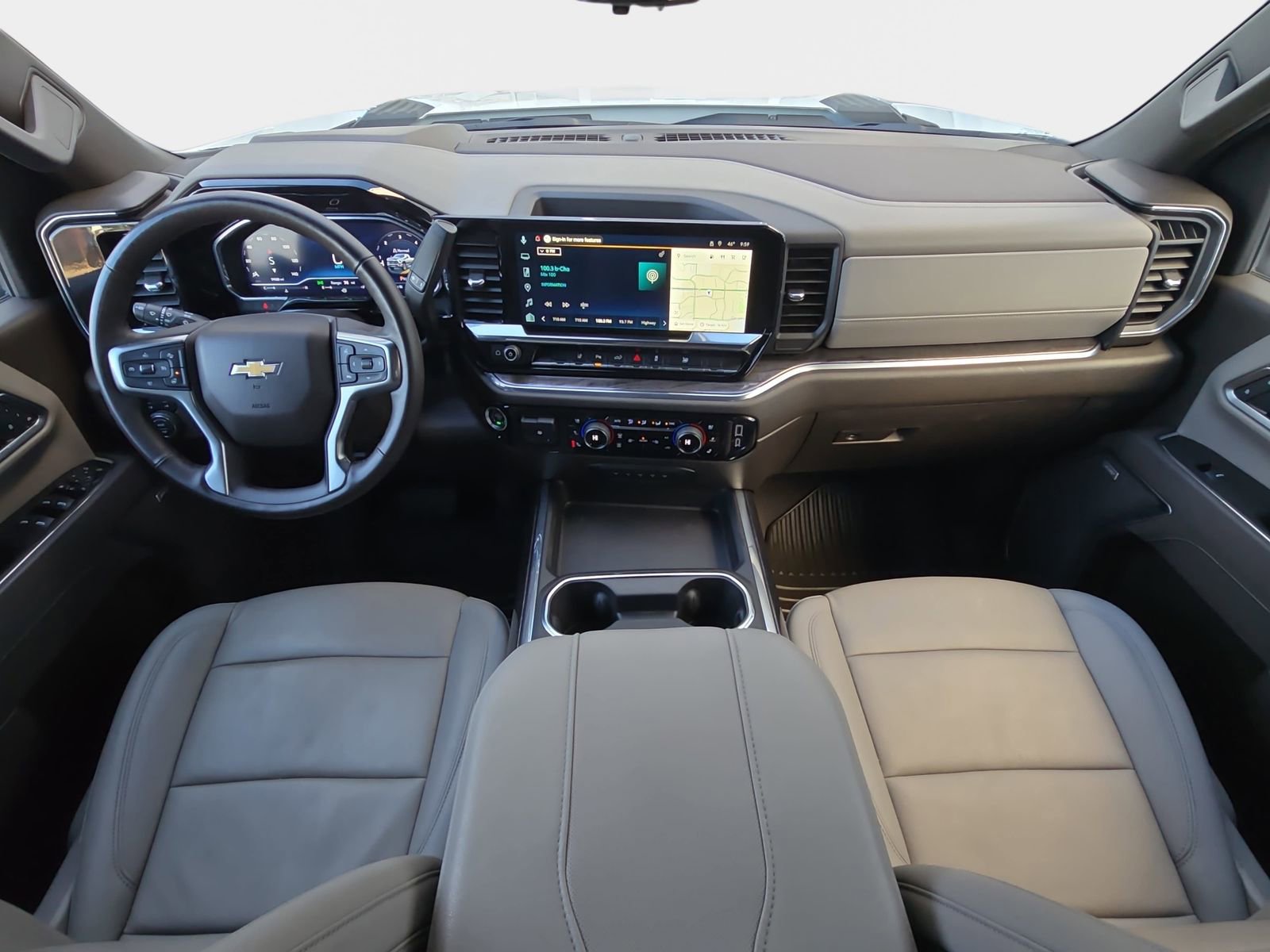 Used 2025 Chevrolet Silverado 2500 LTZ w/ LTZ Convenience Package image 10