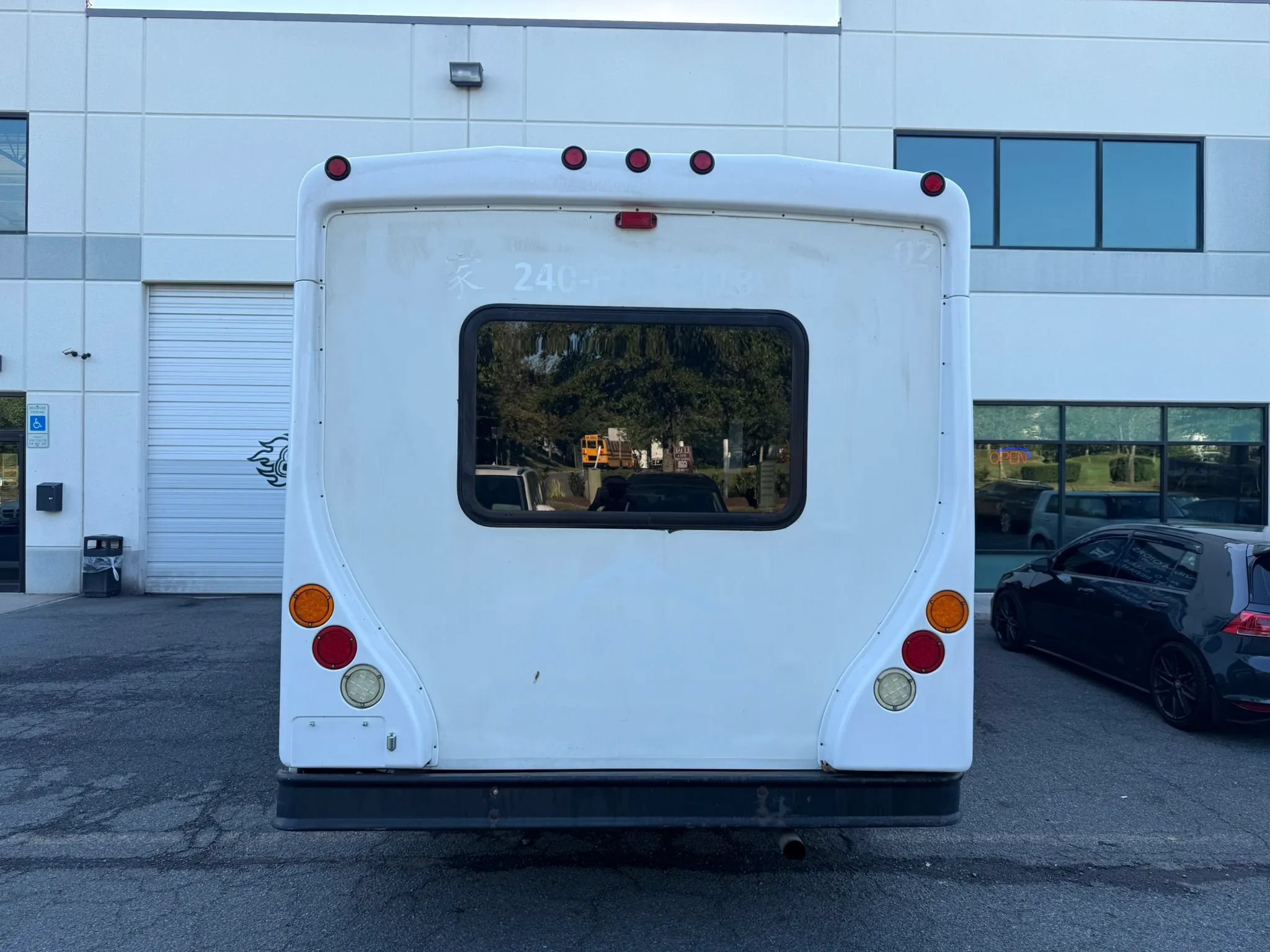 Used 2013 Ford E-350 and Econoline 350 Super Duty w/ Shuttle Bus Prep Pkg RWD image 13