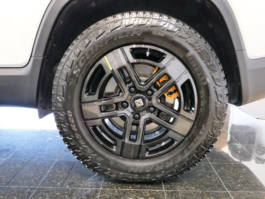 Used 2022 Rivian R1T Adventure image 37