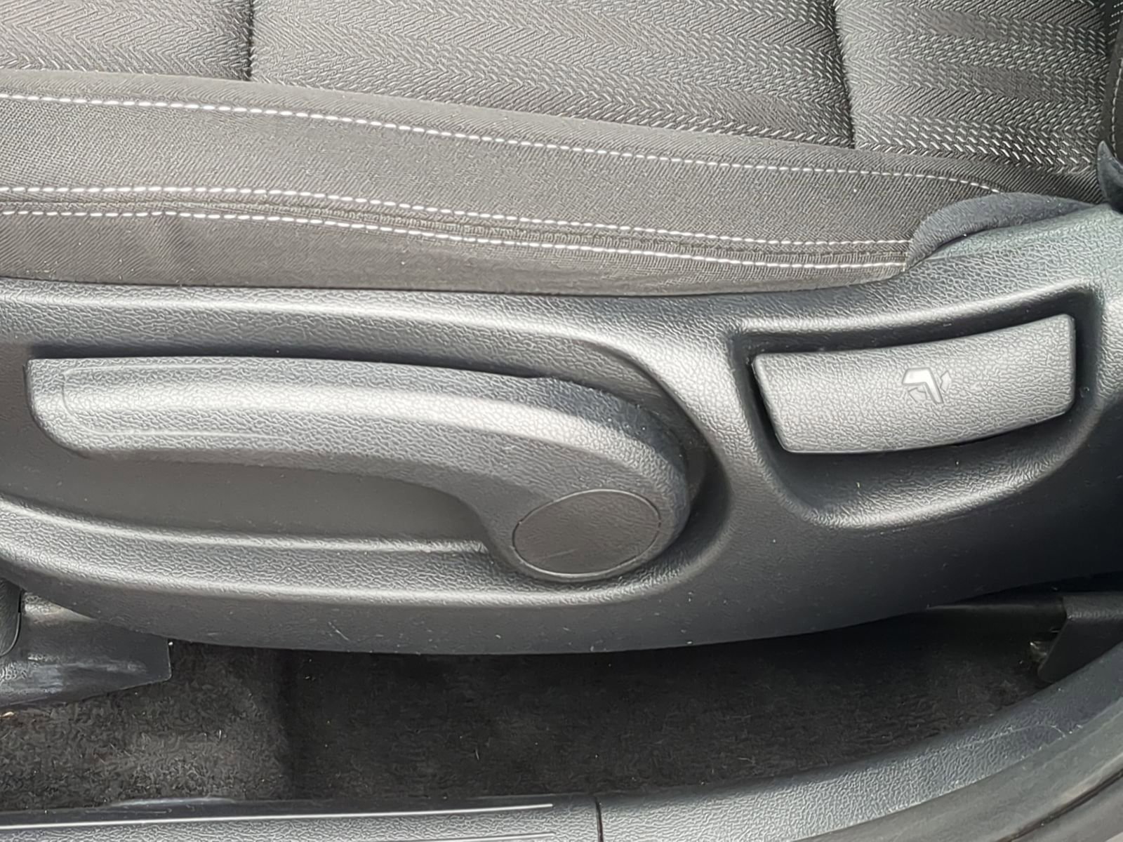 Used 2022 Kia Sportage LX image 19