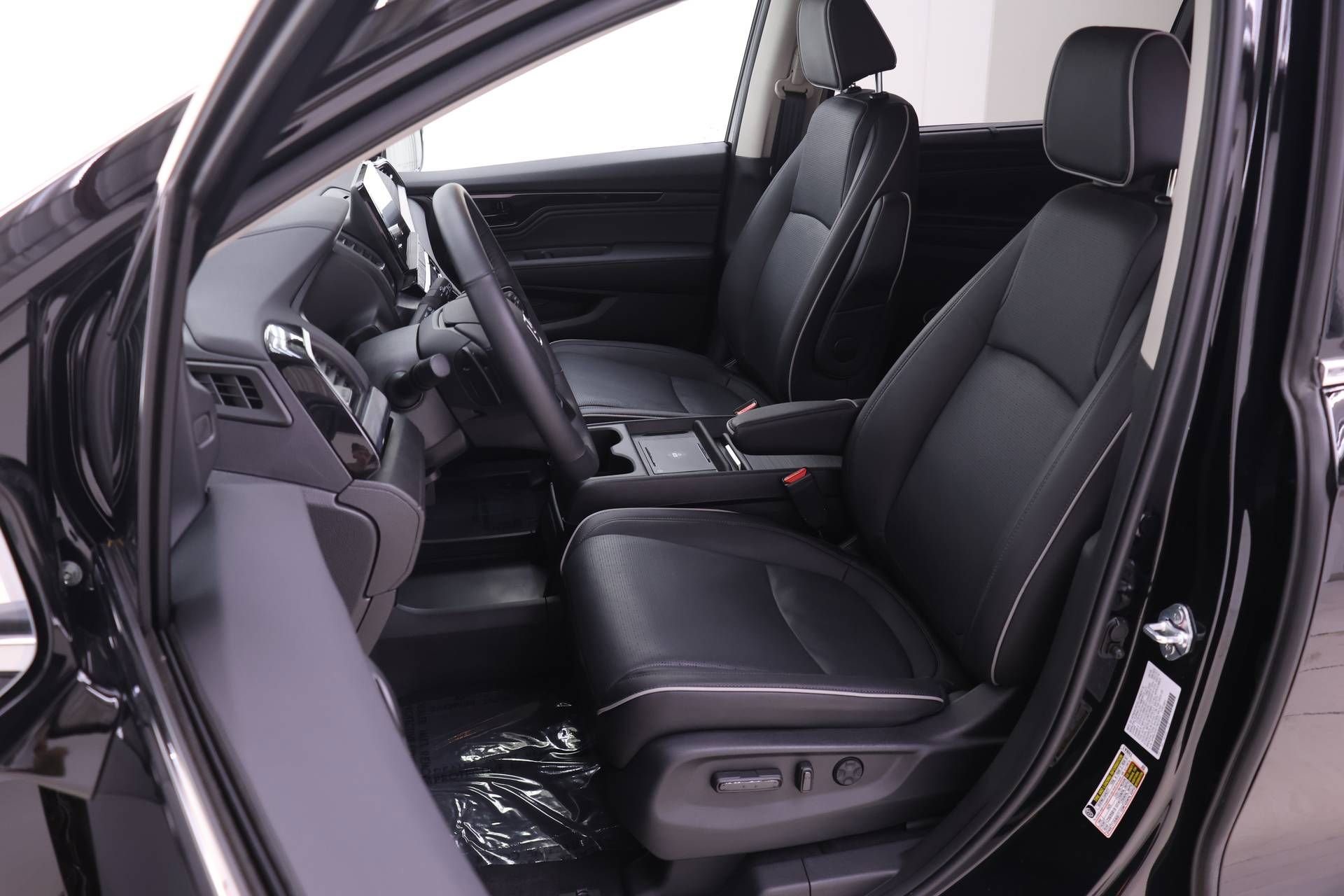 Certified 2026 Honda Odyssey Elite image 4