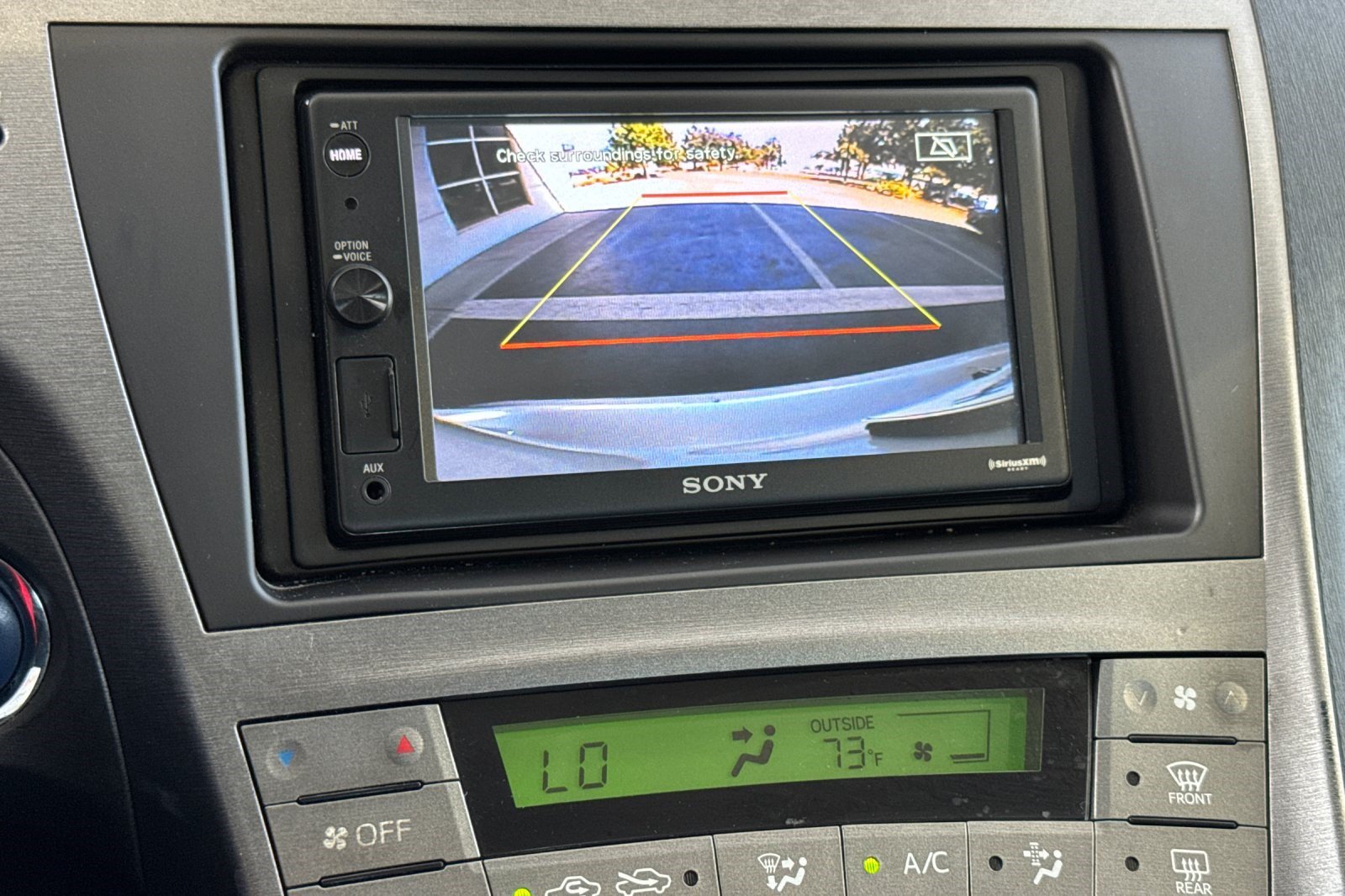 Used 2015 Toyota Prius Five FWD image 25