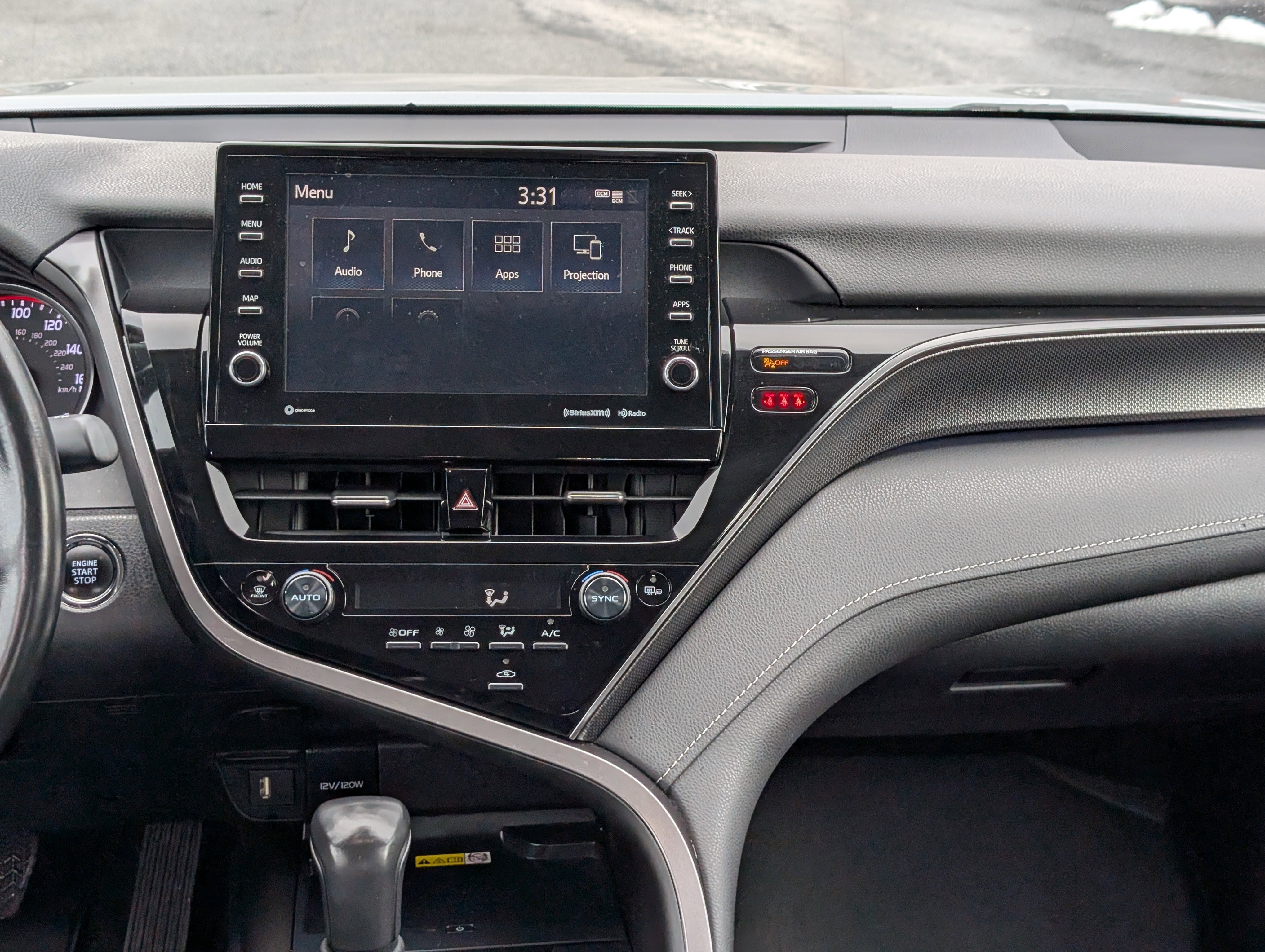 Used 2022 Toyota Camry XSE image 17