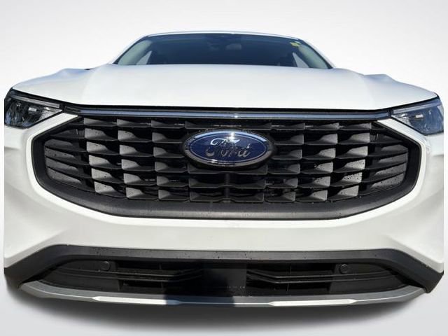 Used 2025 Ford Escape Active w/ Active Premium Tech Pack image 40