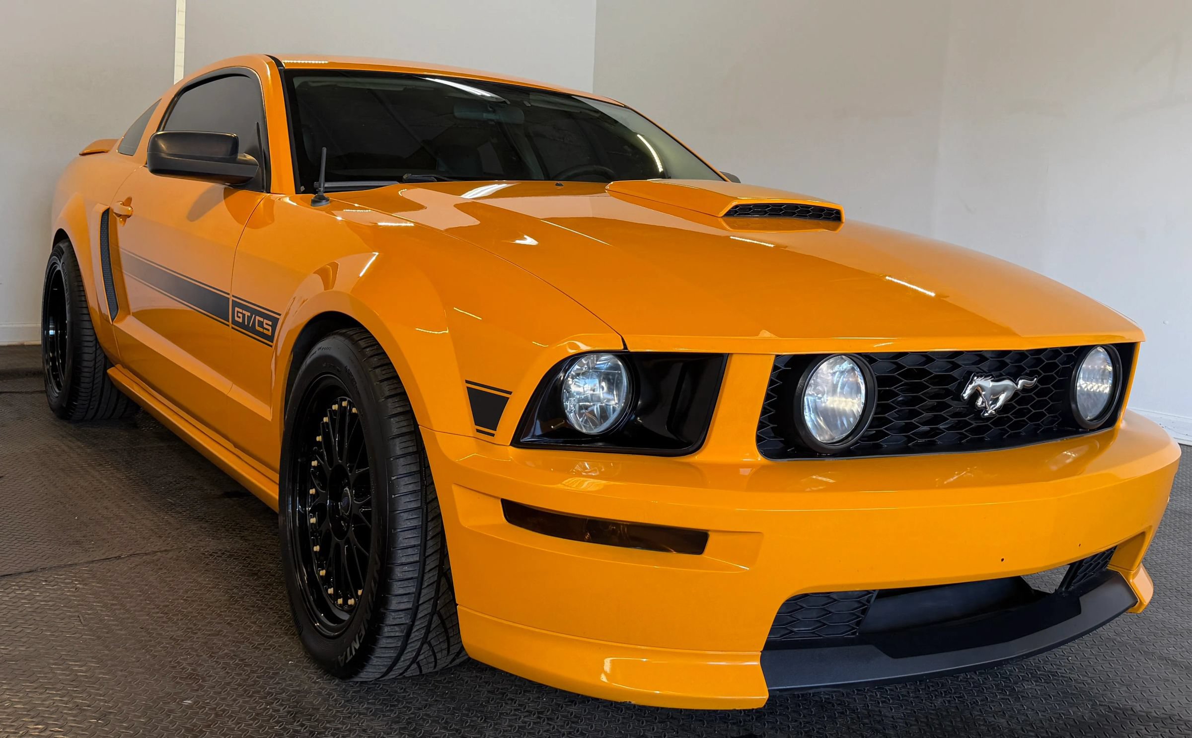 Used 2008 Ford Mustang GT Premium RWD image 2