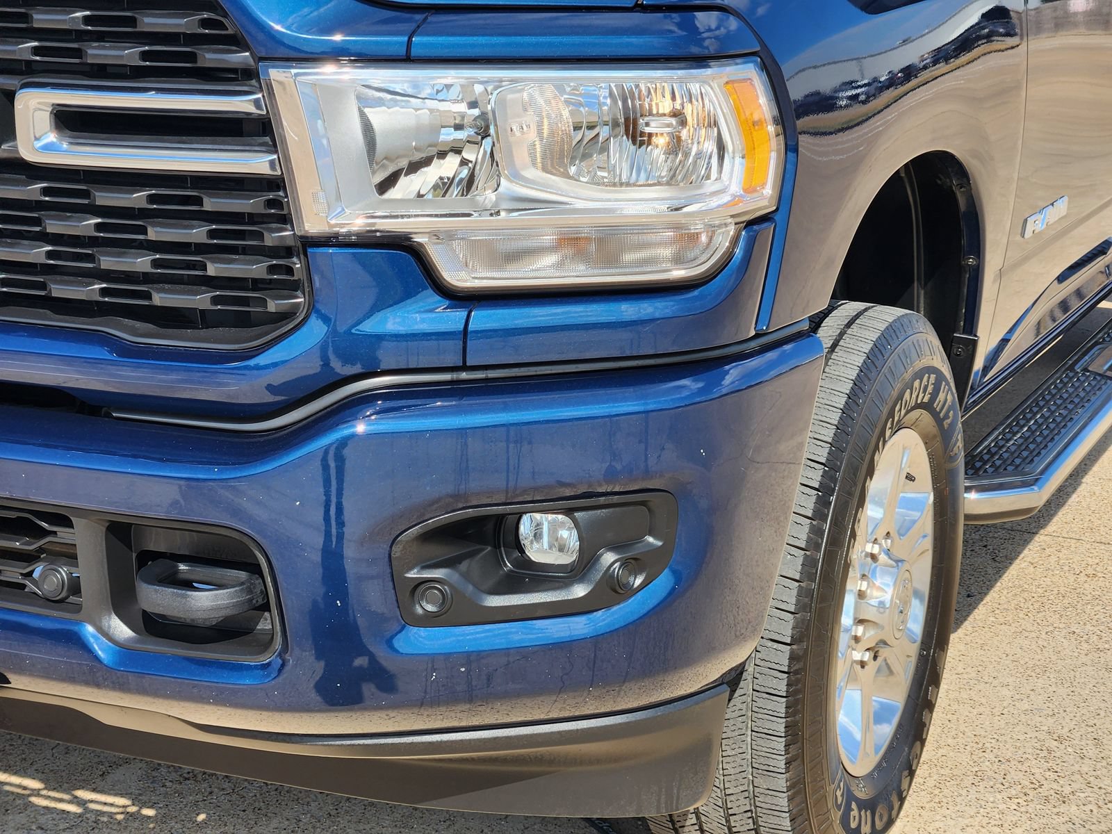 Used 2024 RAM 2500 Big Horn w/ Sport Appearance Package AWD/4WD image 12