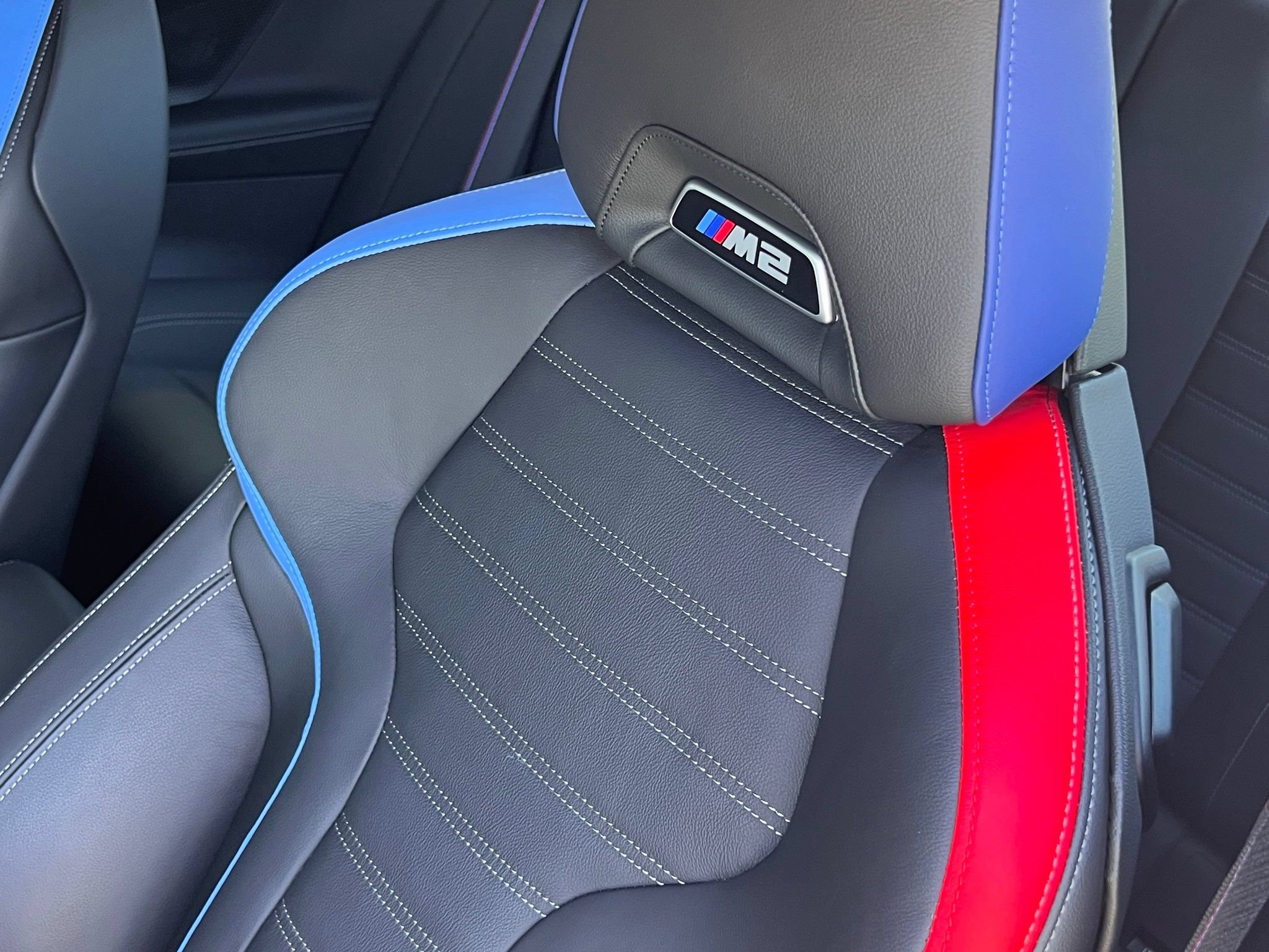 Used 2023 BMW M2 w/ Lighting Package RWD image 32