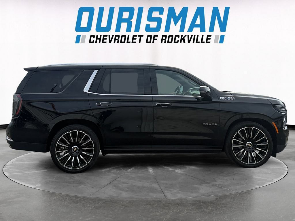 Used 2025 Chevrolet Tahoe High Country AWD/4WD image 7