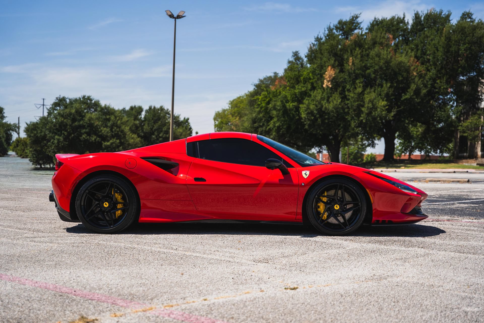 Used 2021 Ferrari F8 Tributo RWD image 9