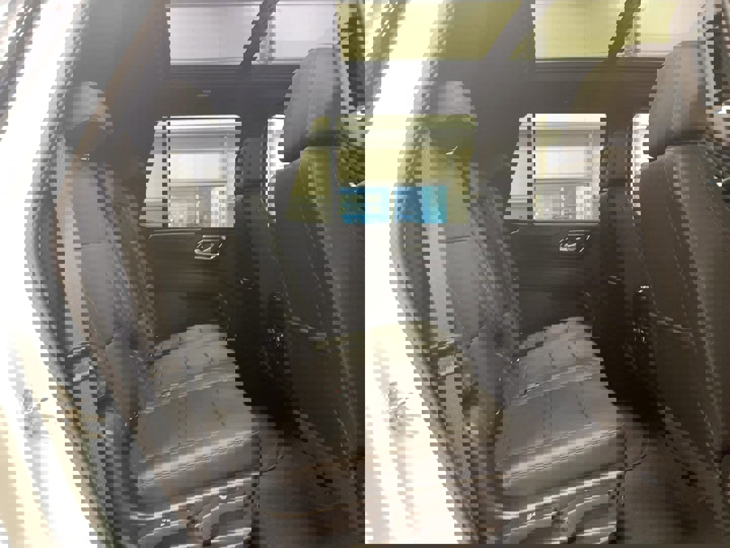 Used 2022 Chevrolet Tahoe LT w/ LT Signature Plus Package image 22