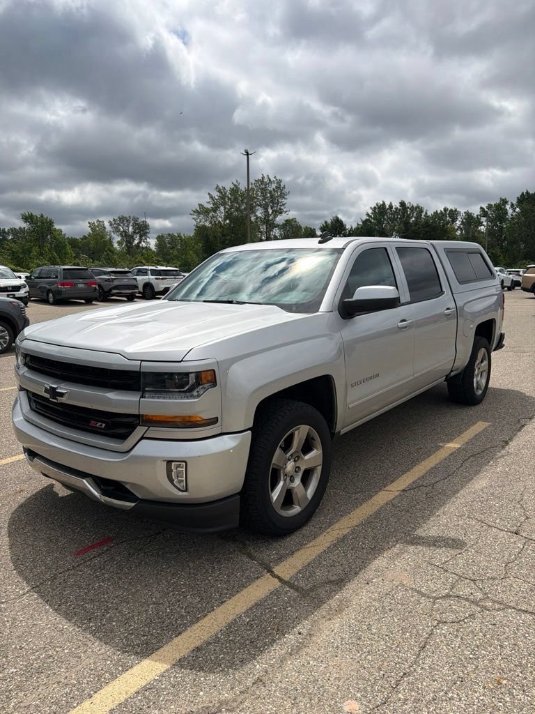 Used 2018 Chevrolet Silverado 1500 LT w/ All Star Edition AWD/4WD image 1