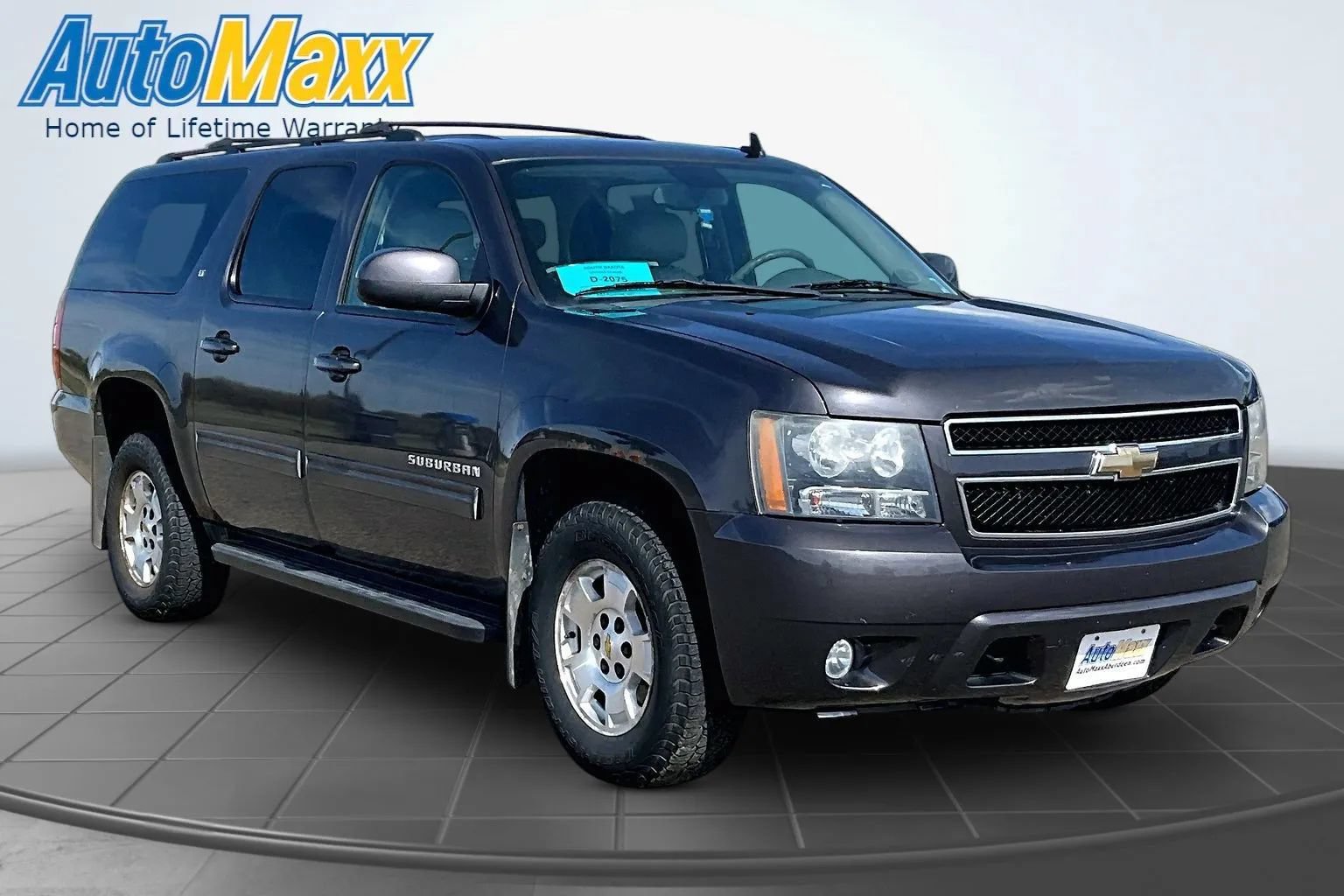 Used 2010 Chevrolet Suburban LT AWD/4WD image 3