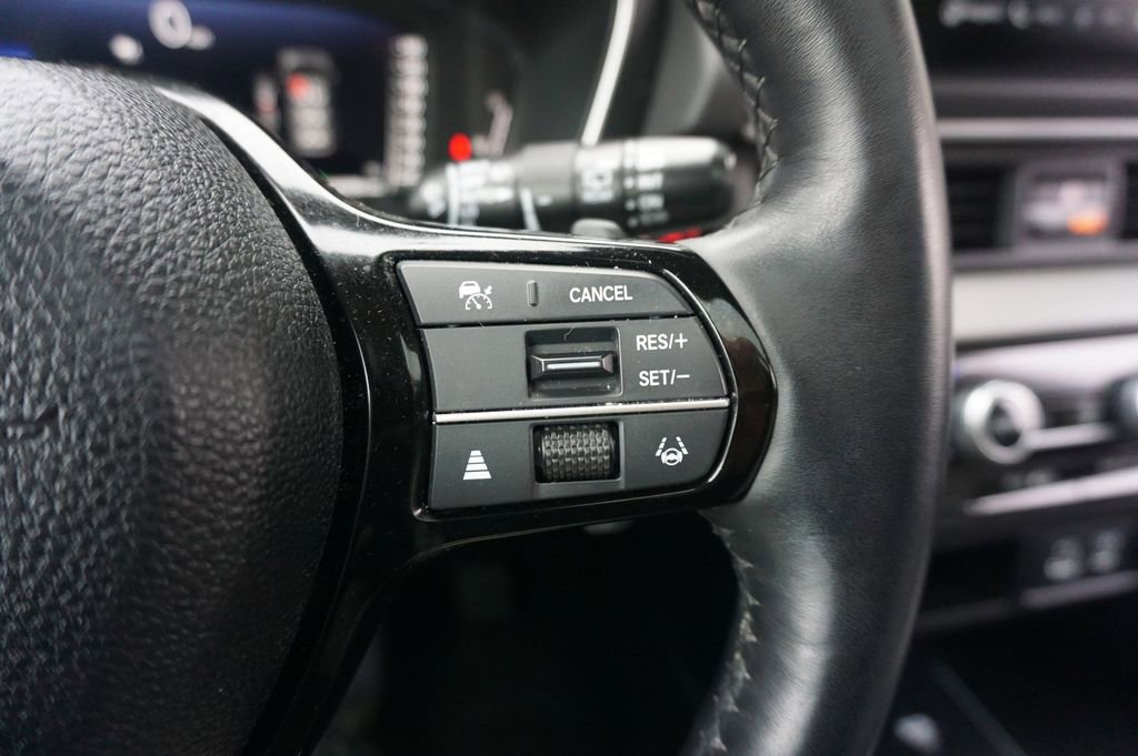 Used 2024 Honda Pilot Elite image 9